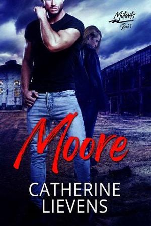 Moore by Catherine Lievens