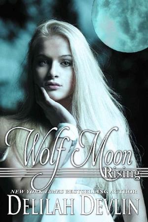 Wolf Moon Rising by Delilah Devlin